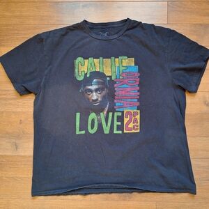⭐️3/$20 2 Pac California Love T- Shirt Size Large